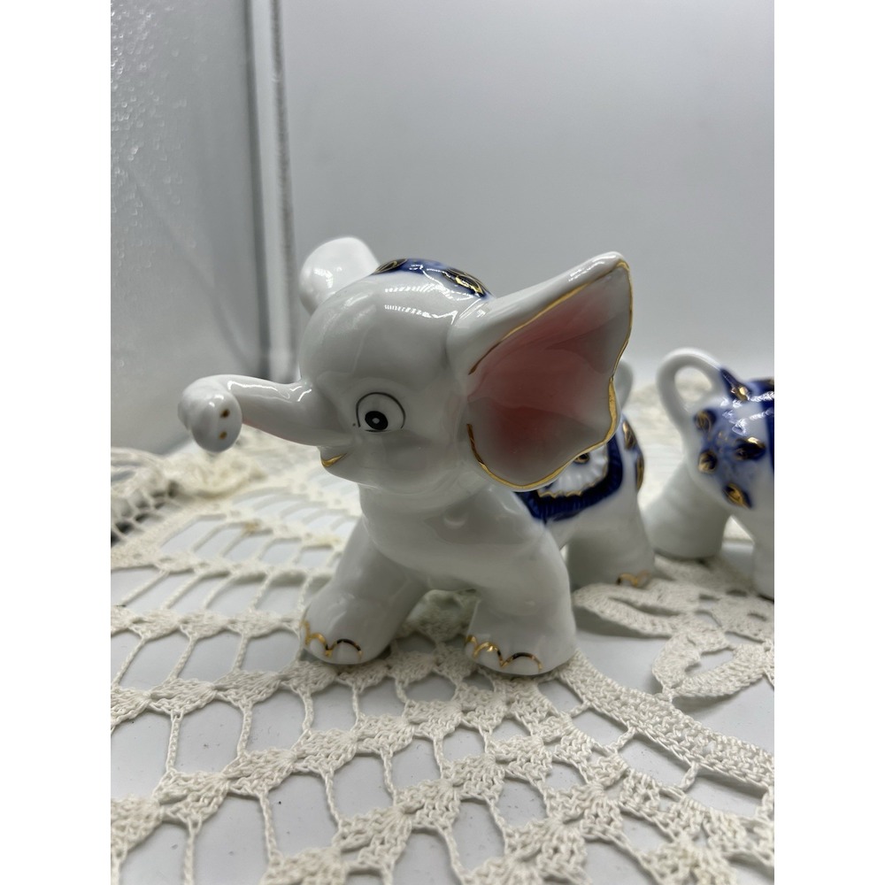 Vintage 1940's Blue White Gold Gzhel Style Porcelain Kissing Elephant Figurines - Picture 7 of 12